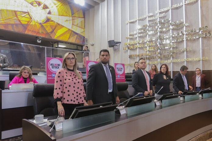 52532680140_9bc0d24dd6_c