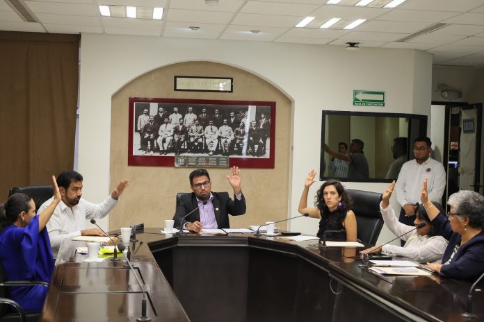 53237350085_98846f86bc_h